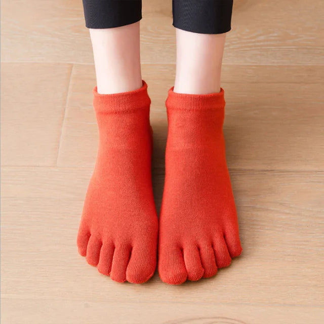 Five-Toe Non-Slip Pilates Socks for Women – Silicone Grip product image