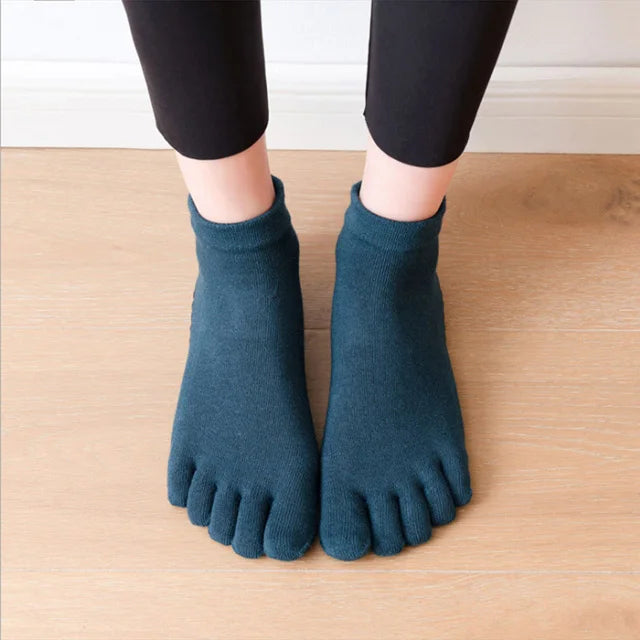 Five-Toe Non-Slip Pilates Socks for Women – Silicone Grip product image