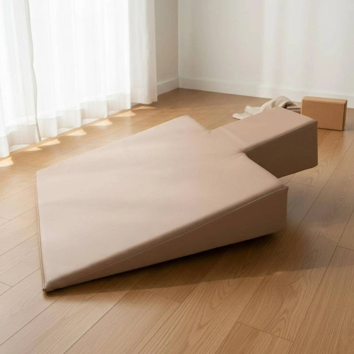 Pilates Reformer Wedge Block – High-Density Foam Support for Stretching & Core Training