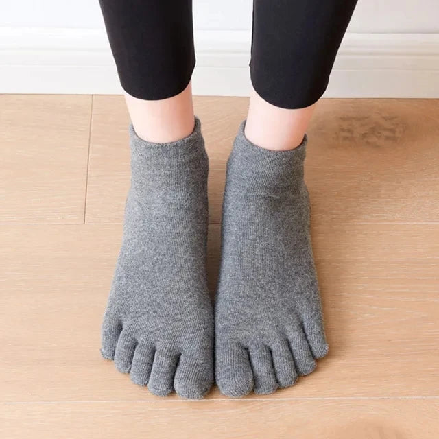 Five-Toe Non-Slip Pilates Socks for Women – Silicone Grip product image