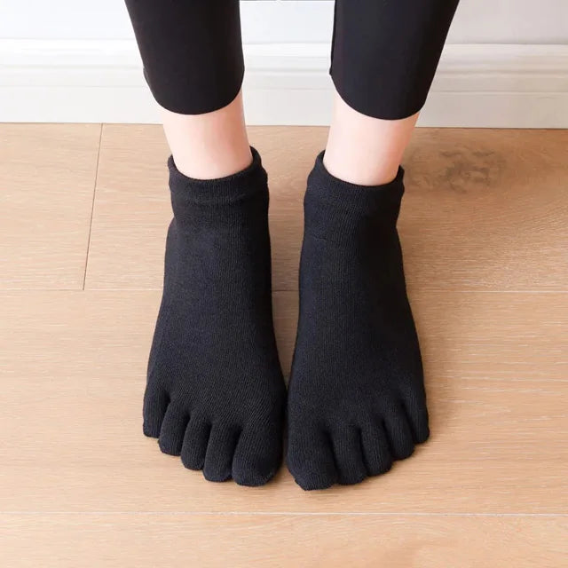 Five-Toe Non-Slip Pilates Socks for Women – Silicone Grip product image
